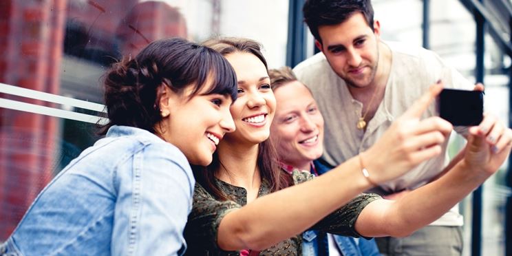 Millennials: il 56,9% compra casa, spesso con l’aiuto della famiglia