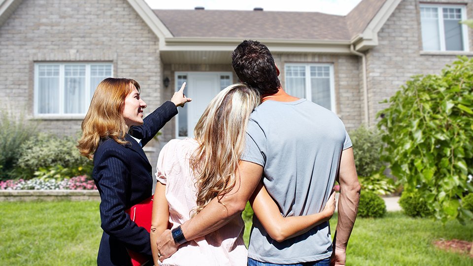 Tecnocasa: annualità di stipendio per comprare casa