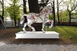 Colornori: il cavallo di Abitare In realizzato dal designer tedesco Markus Benesch