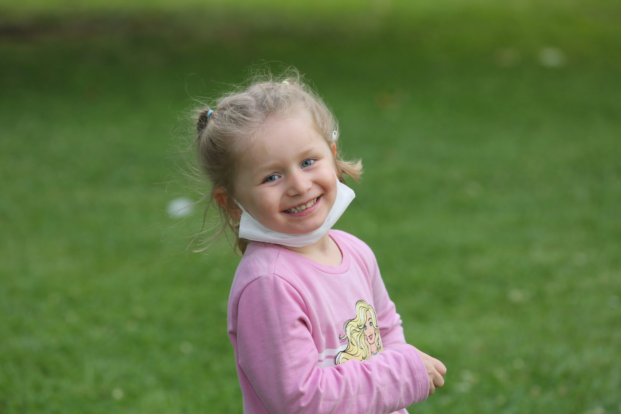 Un set botanico e i bimbi vedono le piante vivere